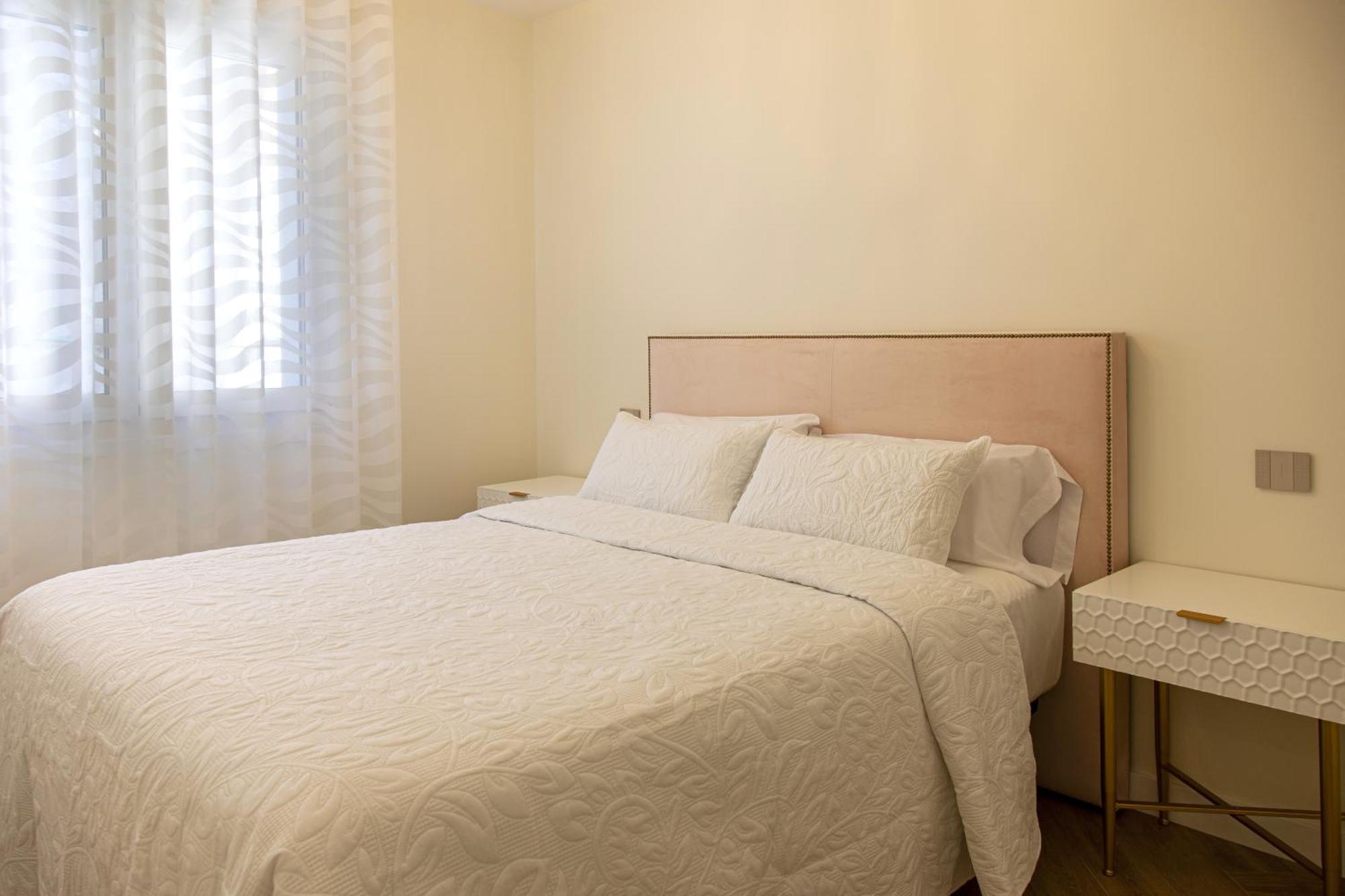 Apartamentos La Quinta Бургос Экстерьер фото
